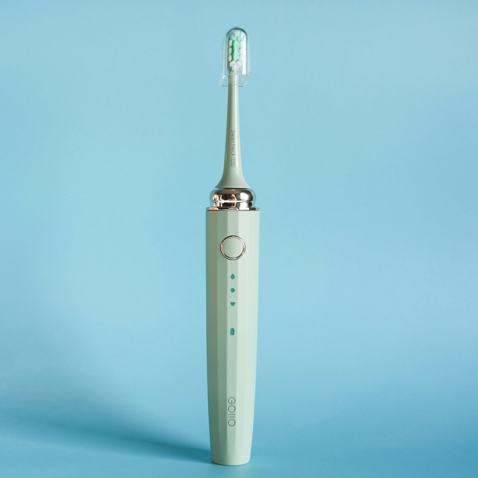 Experience a Brighter Smile: The Oral-B IO Deep Clean Whiten Rechargeable Electric Toothbrush