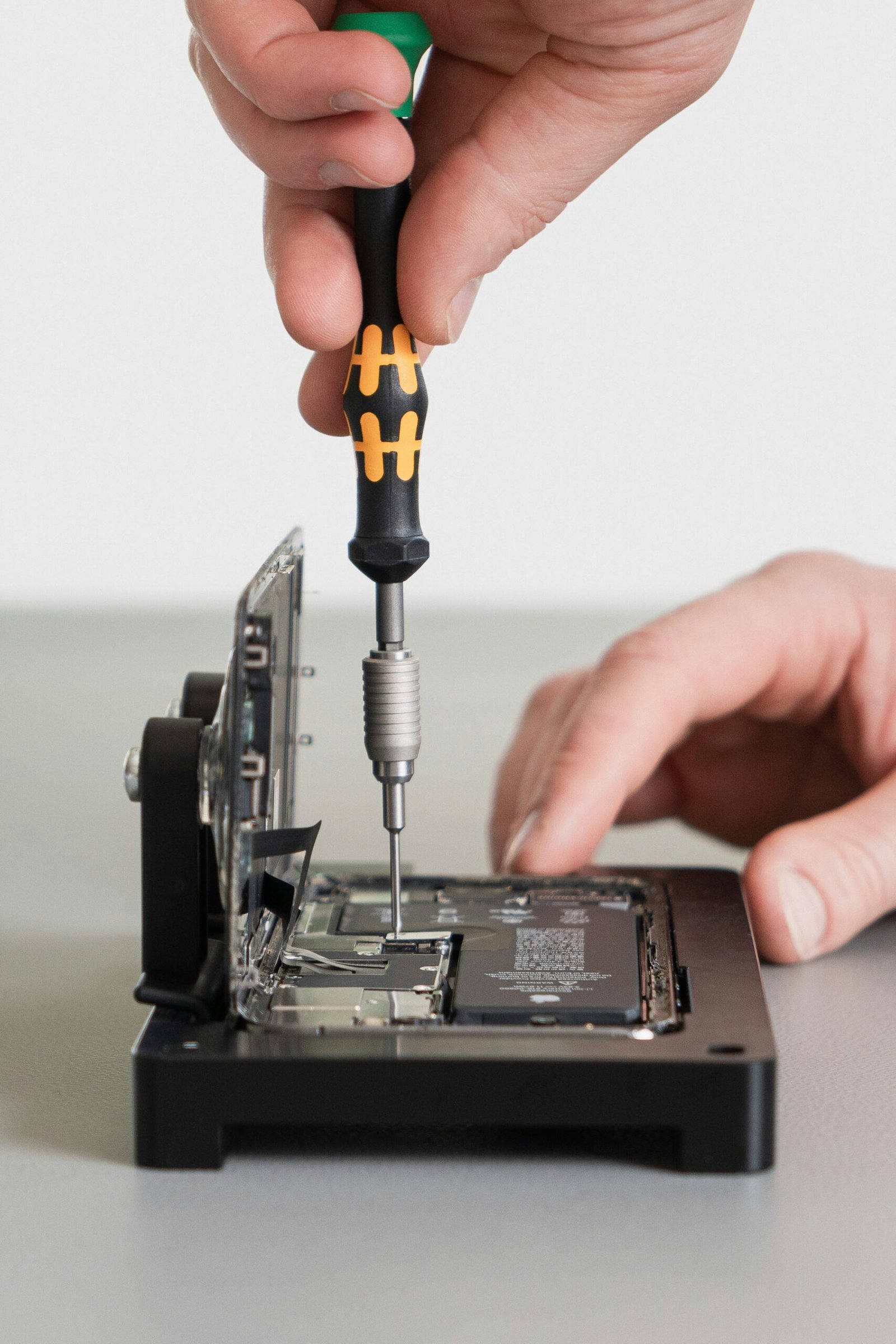 Review of the Fanttik E1 Max 3.7V Electric Screwdriver and Mini Precision Screwdriver Set